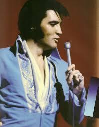 ilovetheking-elvispresley:  Elvis looking good in blue :) 