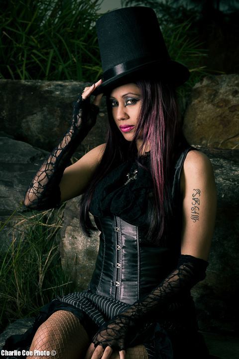 thealtmoddirectory:  Welcome Heart of Wren to TAMD!Photo: Charlie Coe Photo 