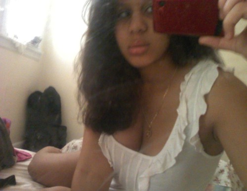 nudefreaks:  Bronx Whore  