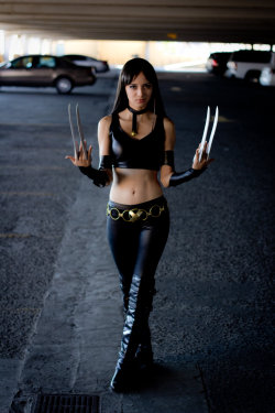 nomellamesfriki:  X-23 por Karen Kasumi  LA AMO!!!