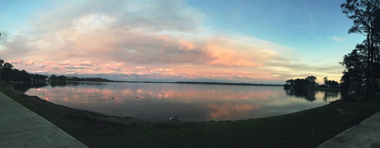 modifiedqueen:  The sky was so pretty omg 😍🍃🌄🌞