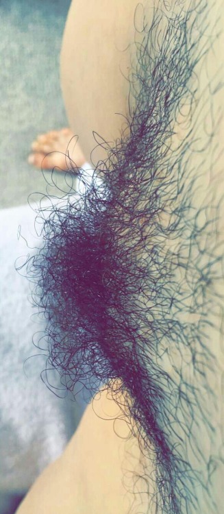heavensjess: I keep my bush for me and no one else. It makes me feel sexy and feminine and I love to