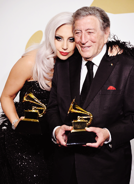 February 8th, 2015: Posing alongside Tony Bennett with their Grammy Awards for “Best