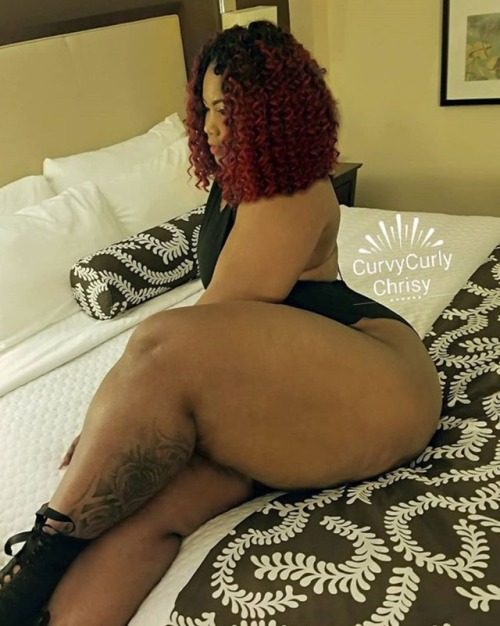 fletchertrowan:maceleven:https://www.instagram.com/curvycurlychrisyTHICK THIGHS