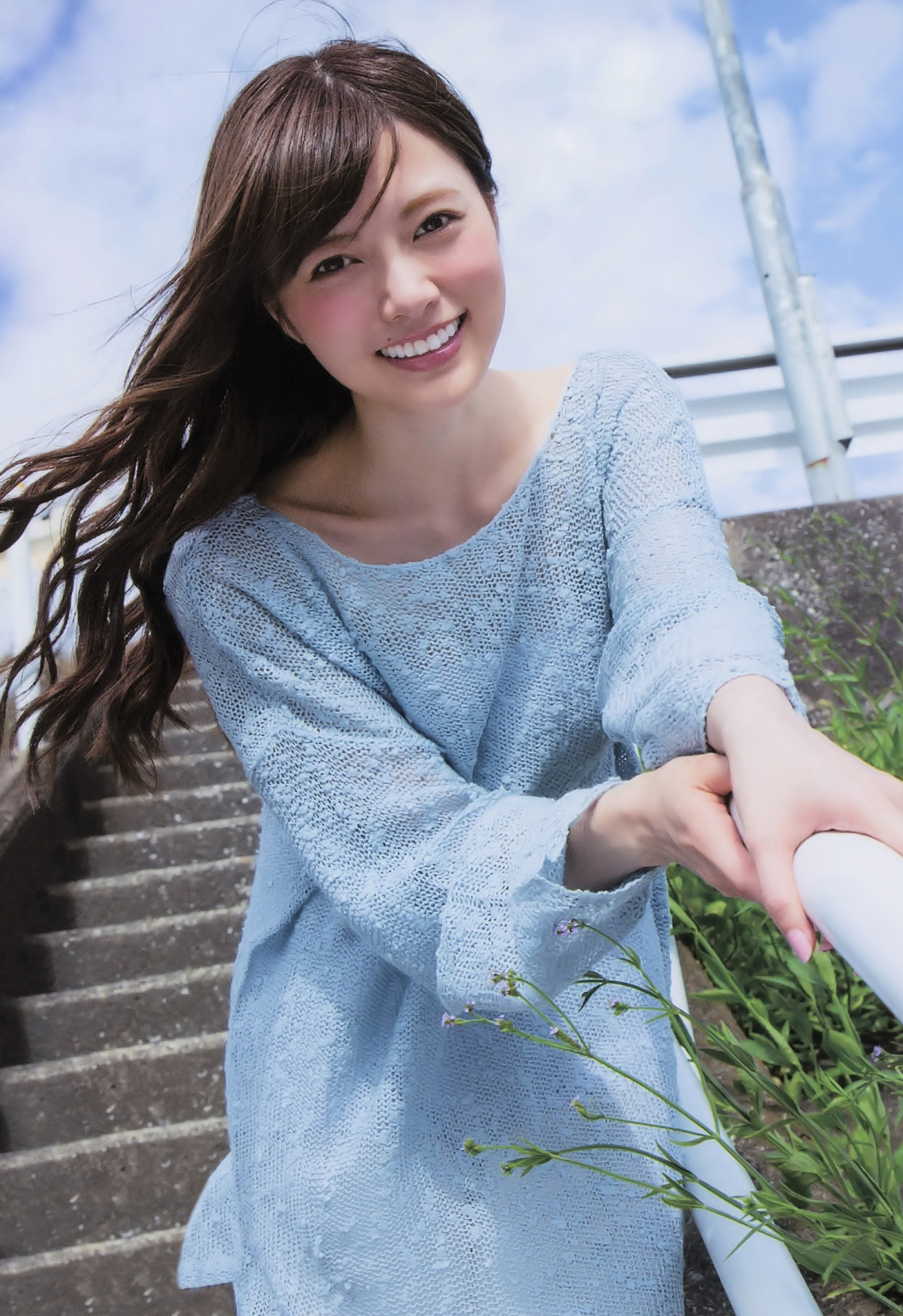 yic17:    Shiraishi Mai (Nogizaka46) | Weekly Shonen Sunday 2015 No.42 Issue (Cropped