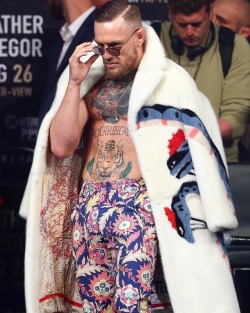 soundsnaked:Connor Mcgregor 