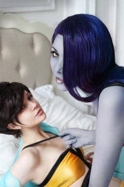 ksanastankevich:    Overwatch сosplay | Underwear | WidowTracerTracer by Ksana Stankevich (www.facebook.com/KsanaStankevi…)Widowmaker and underwear design by Arienai Ten (arienai-ten.deviantart.com)Photo by Okani© Any using of the photography for