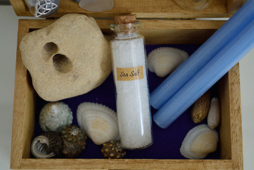 pin-jar-uk: Sea witch box containing sea glass, hag stone, shells and more!  Available here: https:/