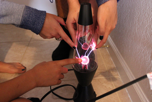 f-uck3rs:its a lava lamp and a plasma ball at the same time wut #mindfuck