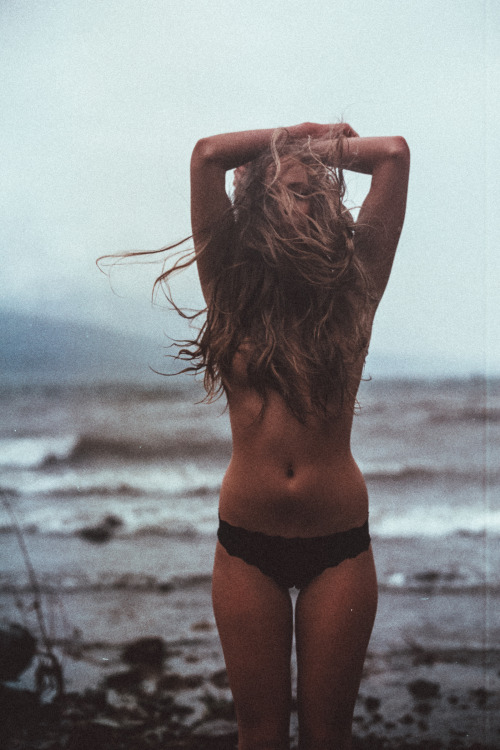 shitjimmyshoots: Elora on 35mm-Jimmy O'Donnell (2014) 