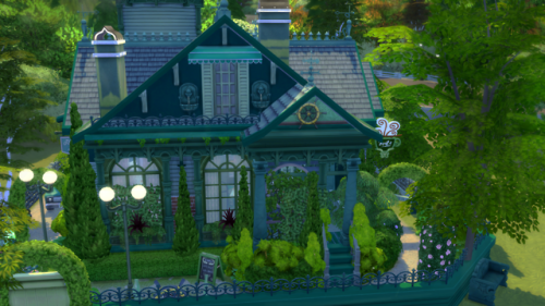 Quirky Green Cottage