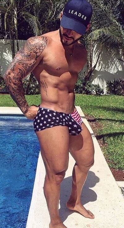 banginpapis:  HAPPY 4TH OF JULY 💥🎇🎆🇺🇸