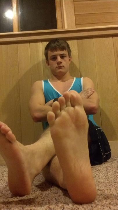 mydirtybrain:  foot master