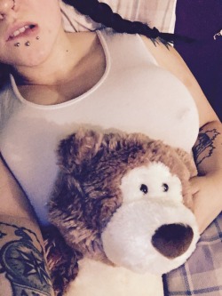 hornyhippieprincess:Fuck me while I hold my stuffie and cry