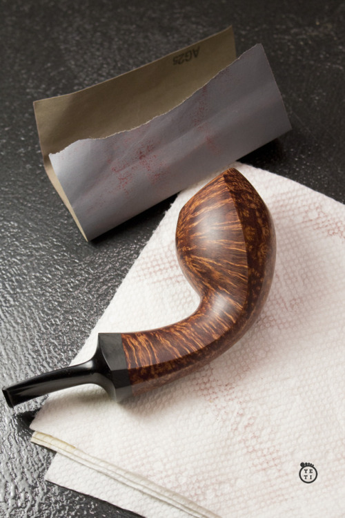 The cobra has been contrast sanded, and is ready for the top-stain.