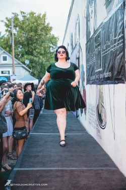 katanafatale: Walking in the Alley33 Fashion Show wearing chubbycartwheels’s “Natalie Dress” which was inspired by one of my favorite fat babes nataliemeansnice! So, it’s like… I am Natalie now, right? That’s how this works?   Photography: