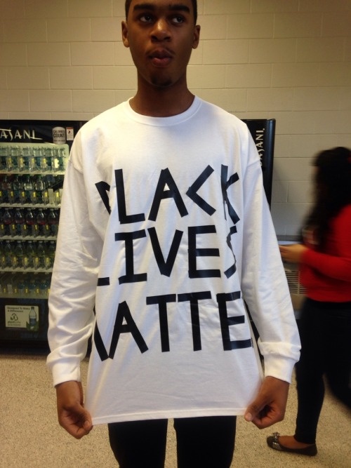 weloveblackgirls:I wanna take this time to shout out fasshoe for wearing this shirt to our predomina