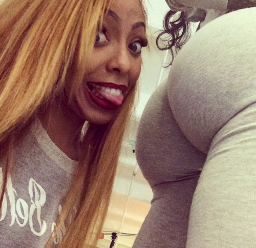 Off campus cuties showing love..Thanks for the pic.“Dat Ass tho” #IU Seniors