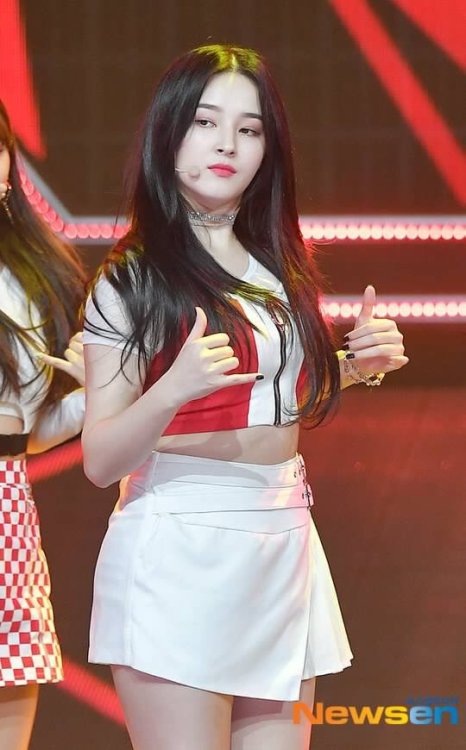 Nancy (Momoland) - Show Champion Pics