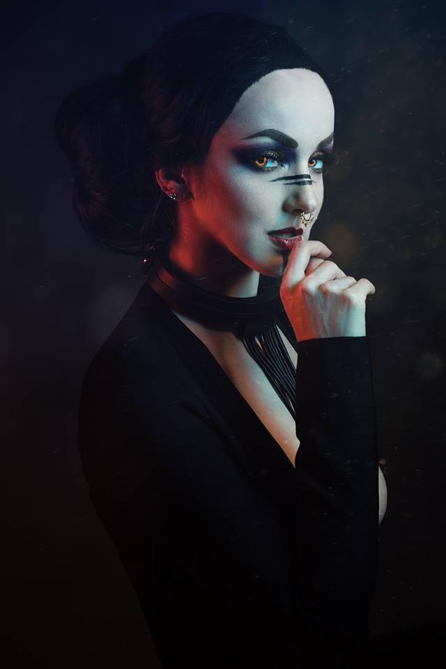 gothicandamazing:  Model: Missy QueenPhoto: Unholy Beauty FotodesignDress: fetish-fantaisies.comNecklace:
