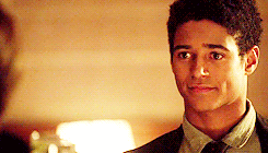  Alfred Enoch in How to Get Away With Murder 1x01 