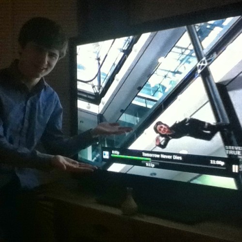 Sooo according to Adam, this whole “walking on walls thing” happens in Asia all the time. #tomorrowneverdies #ohasia