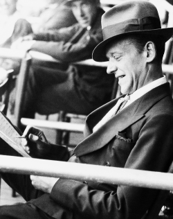 Ohrobbybaby:fred Astaire Looks Over Program During A Horse Racing, C. 1930S