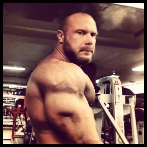 bigjoetex:  Big Lars 