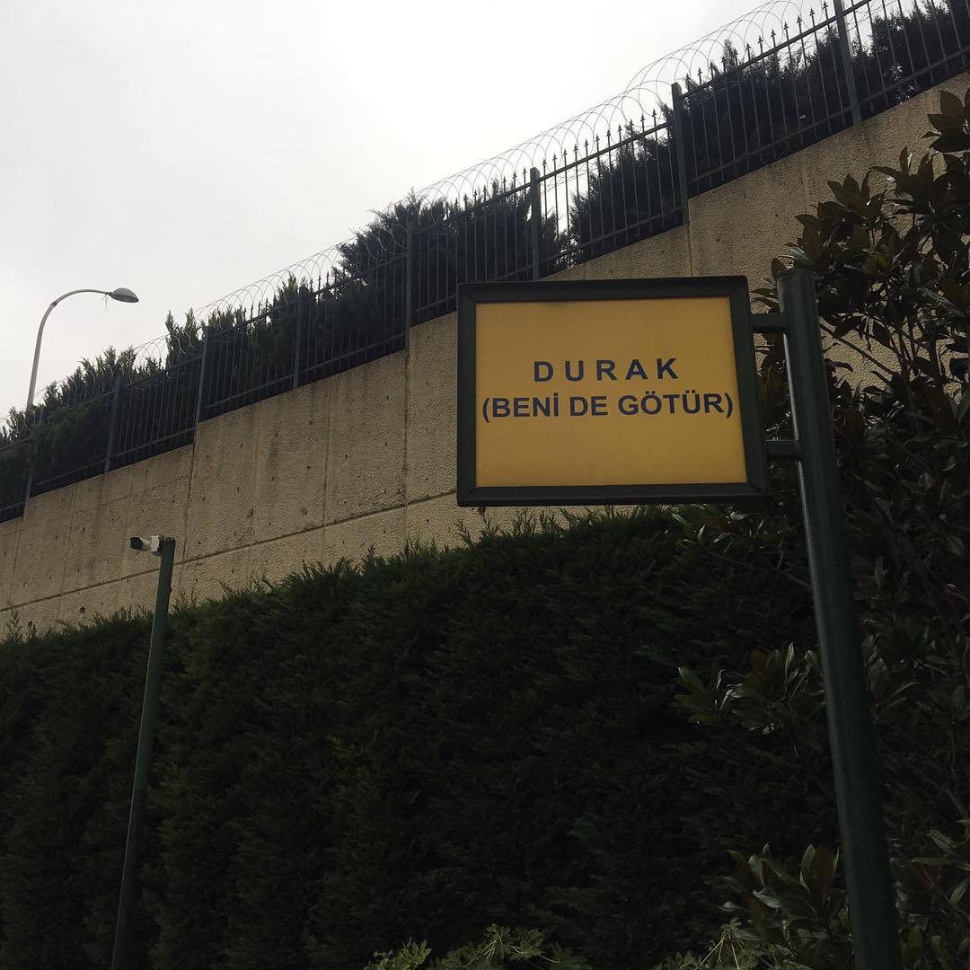 DURAK
(BENİ DE GÖTÜR)