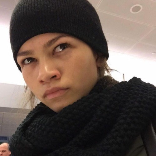 Zendaya Icons Without Psd. Rt Or Reblog If U Save Pls