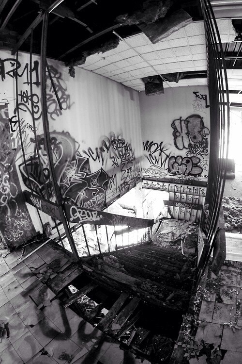slowmoskater:  sex, graffiti and skateboarding