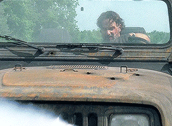 Daryl Dixon in Every Episode» Some GuyYou look like shit.⦾