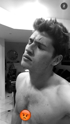 hotcelebsnakedguysgayporn:  Gregg Sulkin