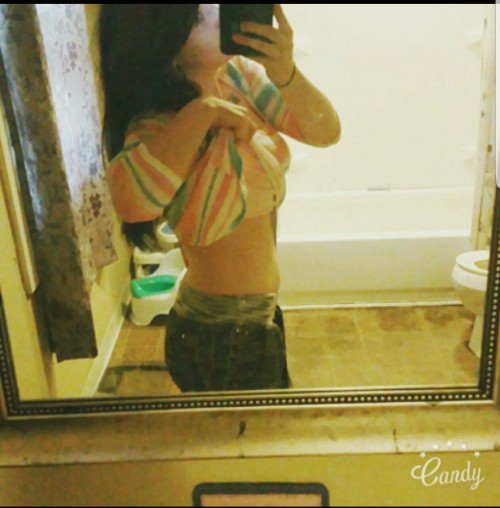 shout-out-to-your-girl:  Submission! Shout out to Carolann! 