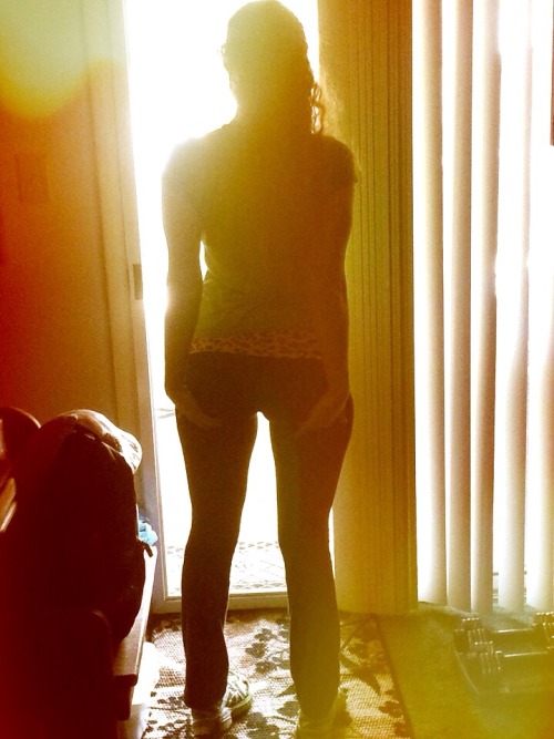 jellybeanphalange:  Yoga pants
