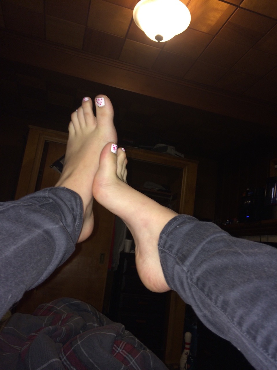 kitsfeet:  Daddy was supposed to take me to get a milkshake but he’s taking too