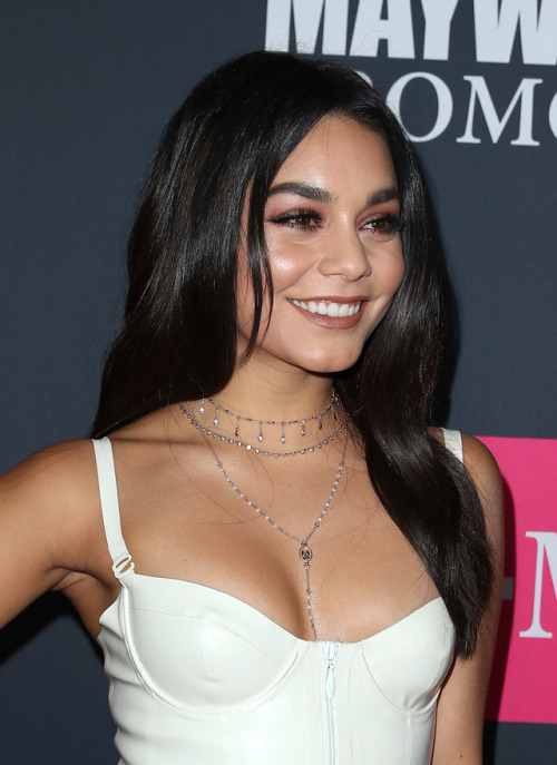 Sex vanessahudgensfashionstyle:    Vanessa Hudgens pictures