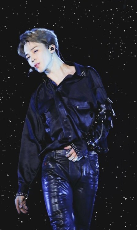 BTS x Love Yourself Tour-[-Admin B] Like or reblog, if you save.