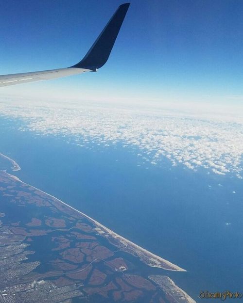 ‘scuse me while I… #sexantusphoto #ocean #skyview #windowseat #photographyeveryday #ama