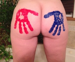 thesexpartners:  Woman Wednesday paint submission.
