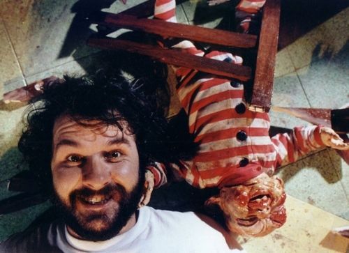 fortheloveofhorror:peter jackson on the set of braindead aka dead alive (1992)