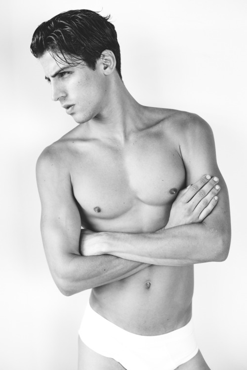 grabyourankles:  Vinicius Bergamine by Jeff Segenreich 