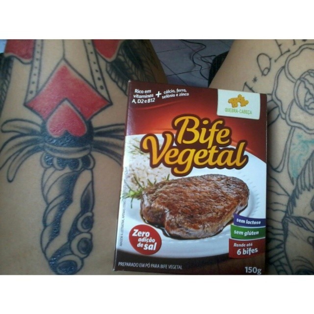 Vamo ver o q vai dar #bomdia #whatveganseat #veganfood #yummy #tat2 #tattoedlegs