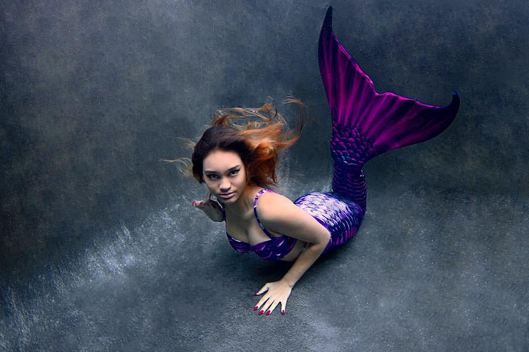 mertailor:Who’s excited about receiving their neoprene mermaid tail I