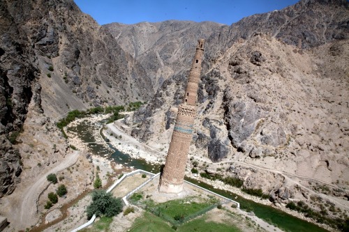 ancientart:The 65m-tall Minaret of Jam, marks probably the site of the ancient city of Firuzkuh (lat