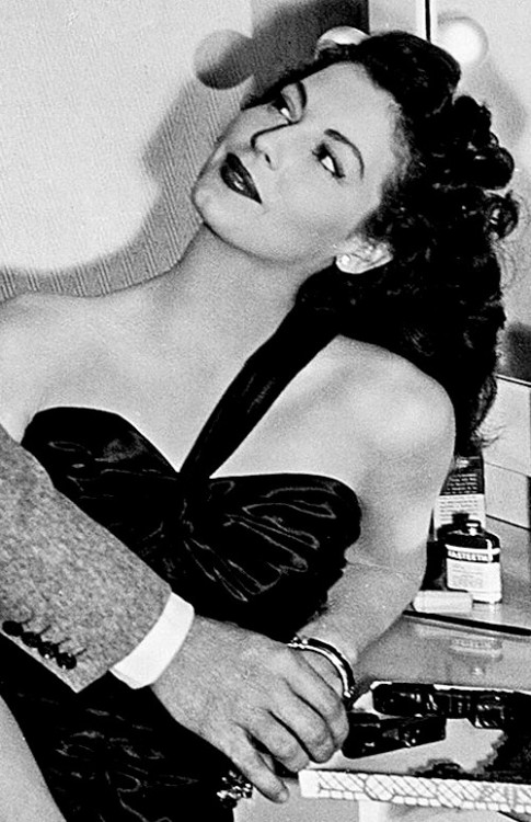 goldenageestate:
“  Ava Gardner ~ The Killers, 1946
”