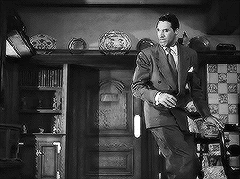 strangelyjonathan:Arsenic and Old Lace (1944) dir. Frank Capra
