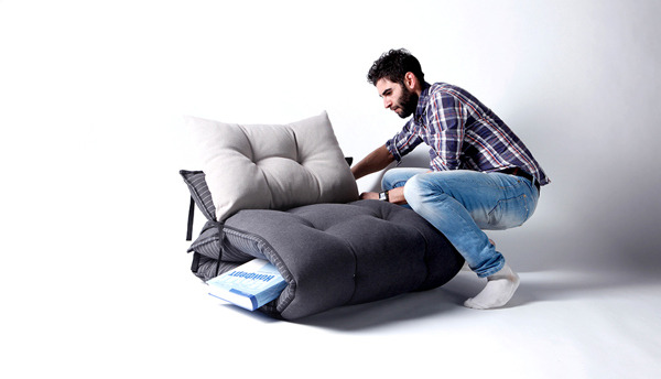 tinyhousedarling:  Bed Turns Into an Armchair 