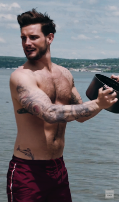 exposedteaseceleb:  Nico Tortorella in Younger