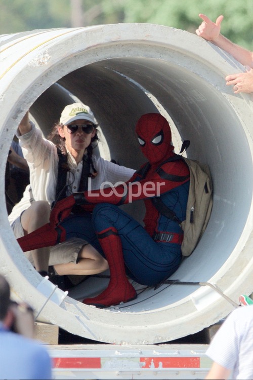 withgreatpowercomesgreatcomics:  Pics from the set of ‘Spider-Man: Homecoming’ 